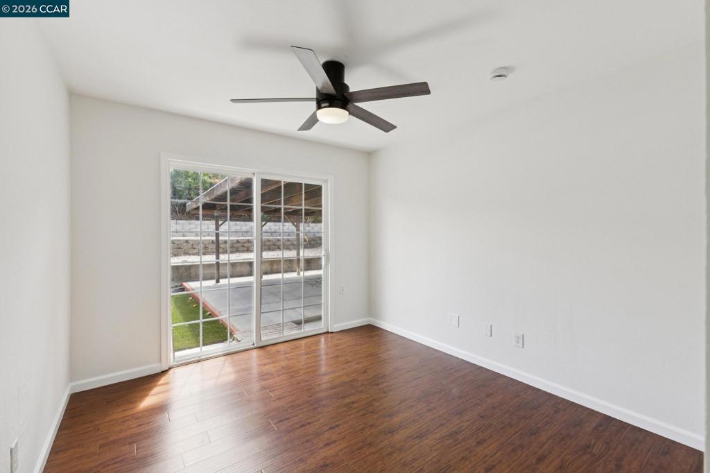 3837 Bayview Cir Property Photo 37