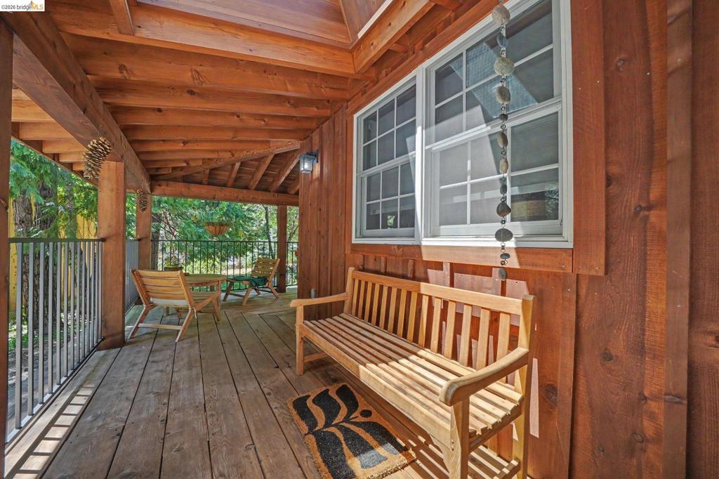 2495 Hangtree Trail Property Photo 6