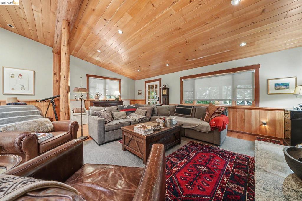 2495 Hangtree Trail Property Photo 17
