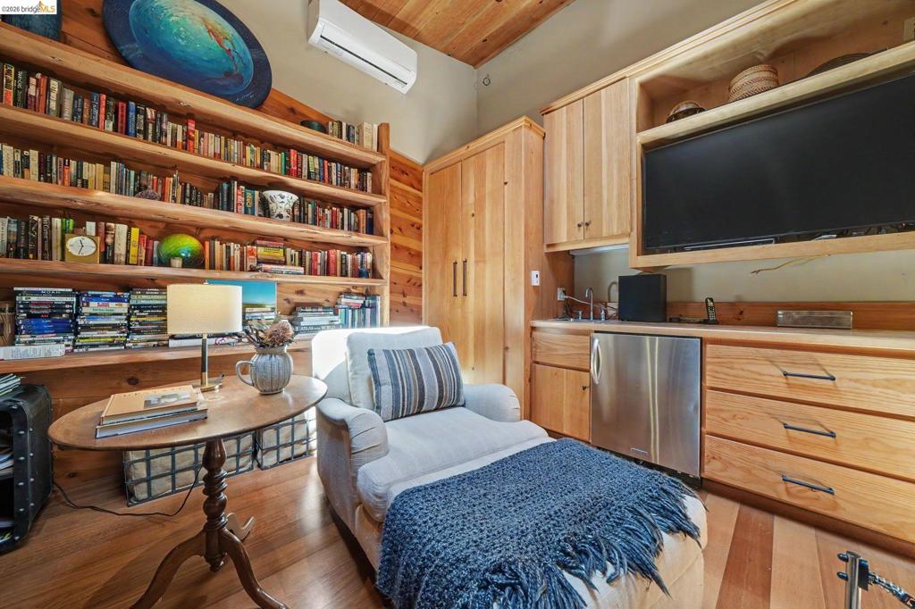 2495 Hangtree Trail Property Photo 21