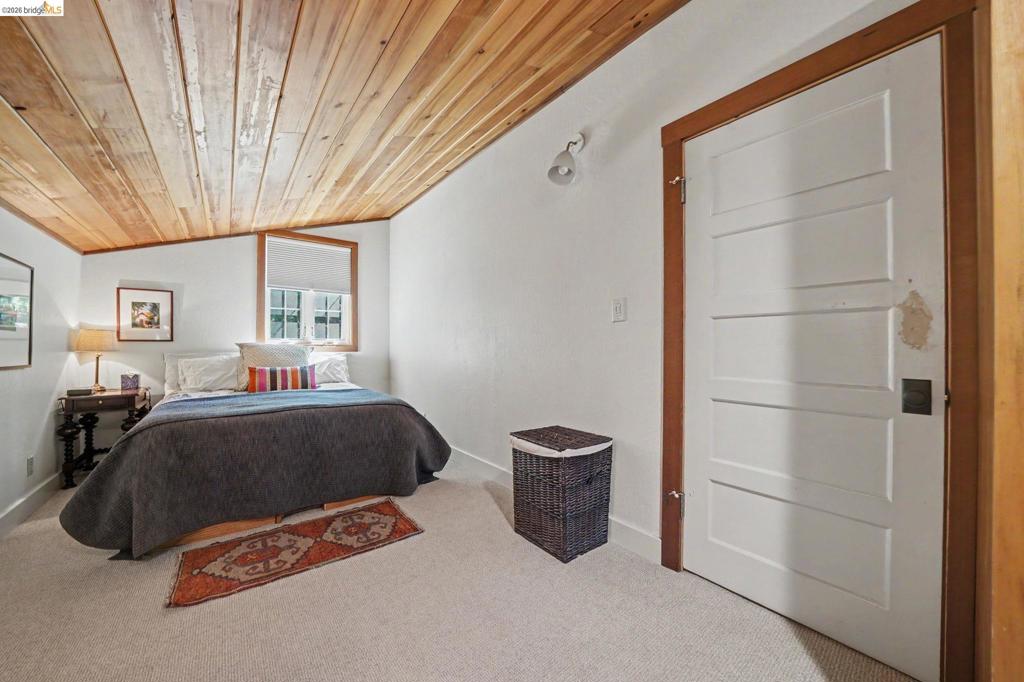 2495 Hangtree Trail Property Photo 32
