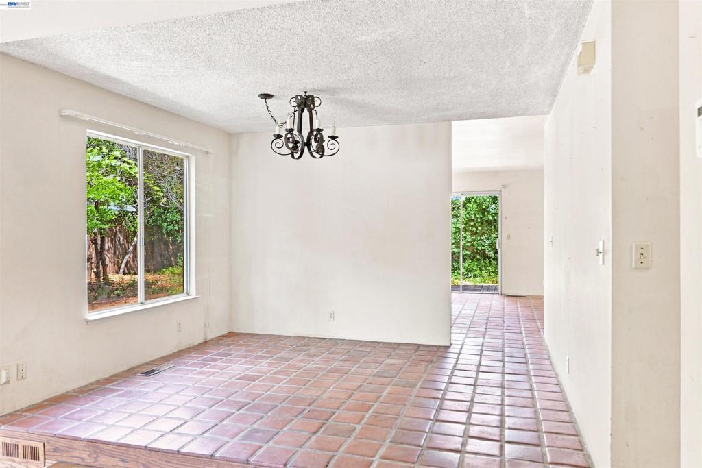 35278 Cornwall Pl Property Photo 10