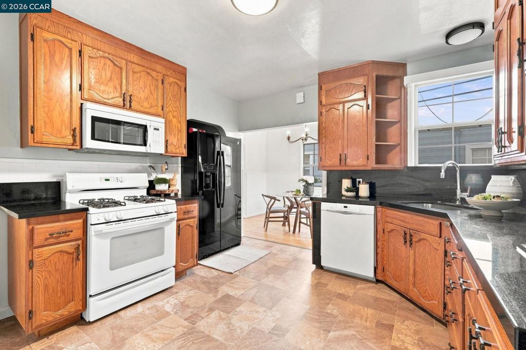 161 Viewmont Ave Property Photo 8