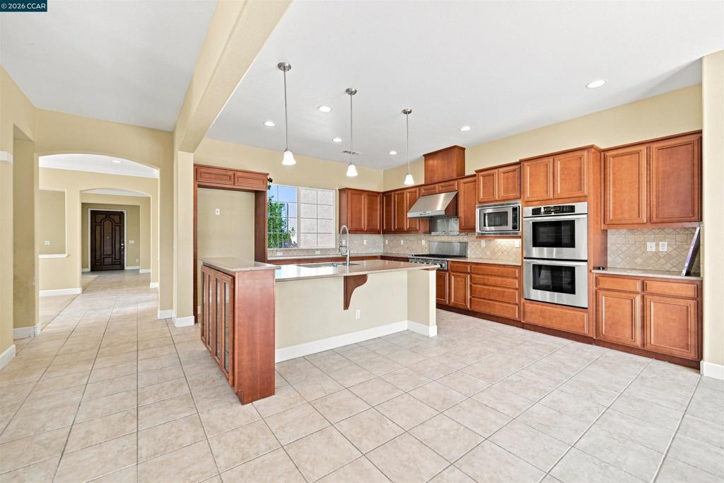 5193 Crystyl Ranch Drive Property Photo 10