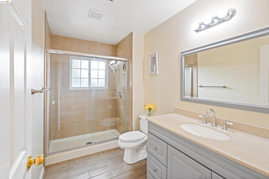53 Marshall Way Property Photo 38