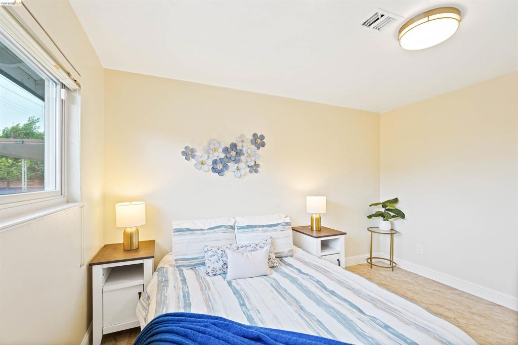 53 Marshall Way Property Photo 40