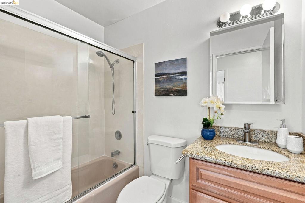 955 Shorepoint Court 208 Property Photo 17
