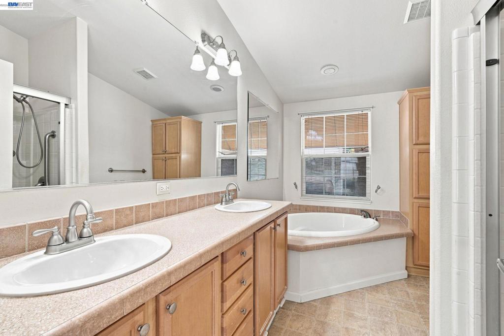 3263 Vineyard Ave., #86 Property Photo 23