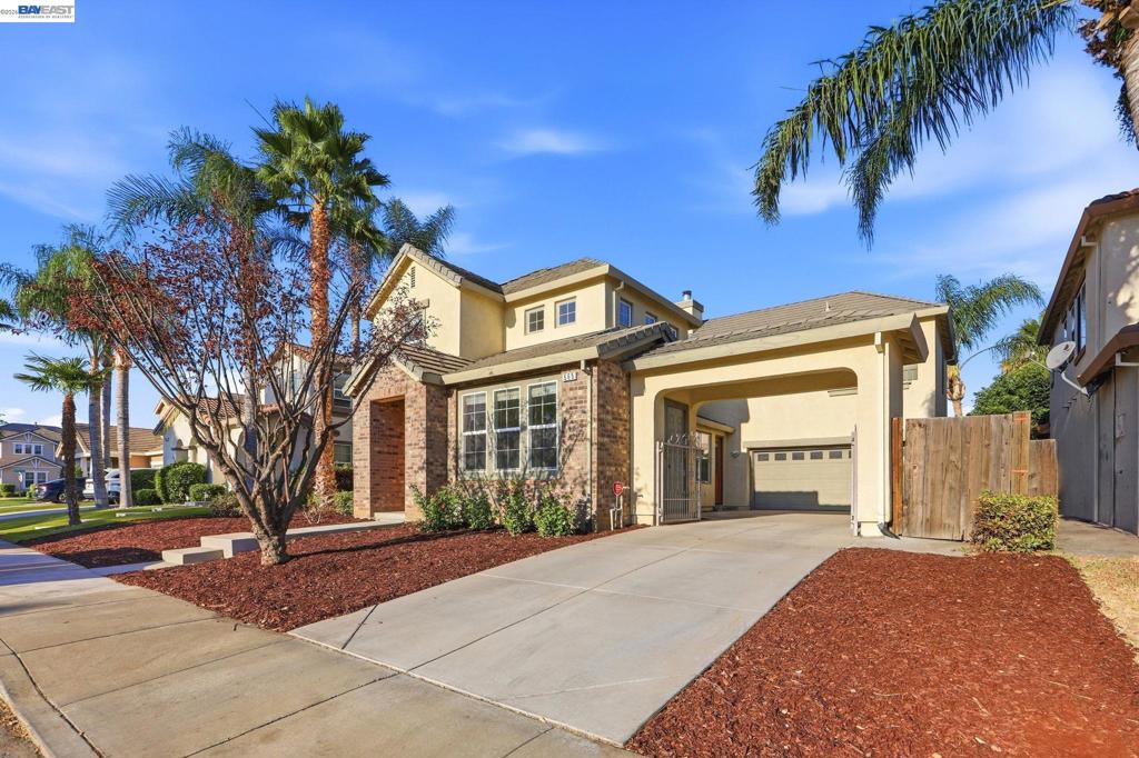 565 Presidio Pl Property Photo 3