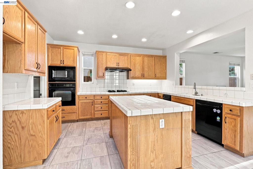 565 Presidio Pl Property Photo 13