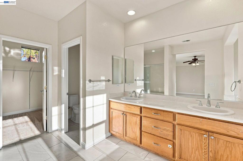 565 Presidio Pl Property Photo 42