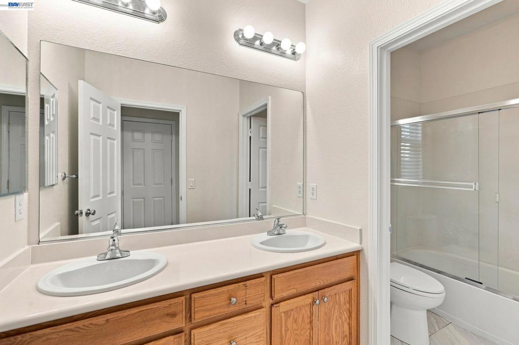 565 Presidio Pl Property Photo 44