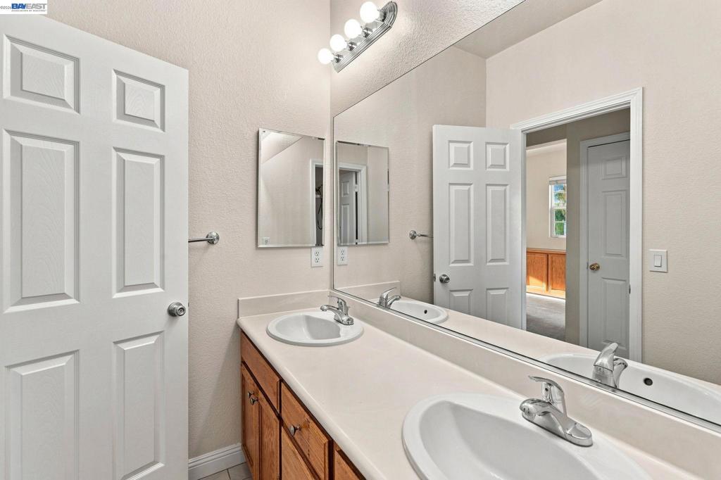 565 Presidio Pl Property Photo 46