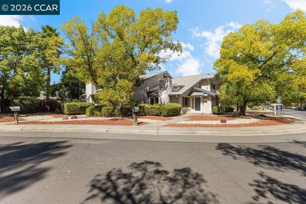 1299 Sheppard Ct Property Photo 4