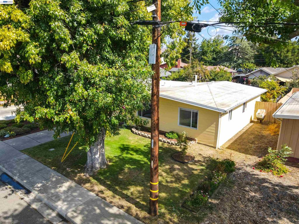 40302 Condon St Property Photo 9