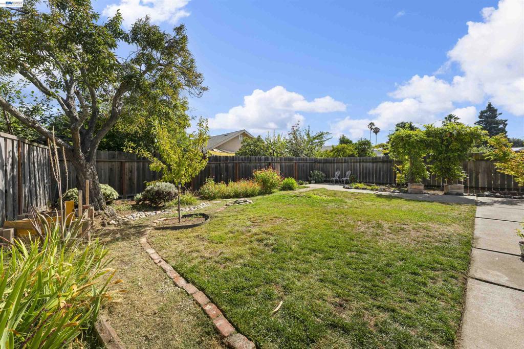 40302 Condon St Property Photo 42