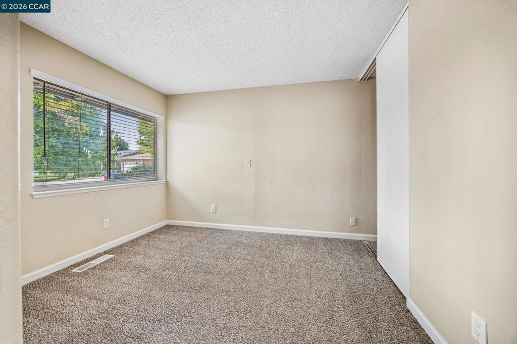 905 Heron Dr Property Photo 41