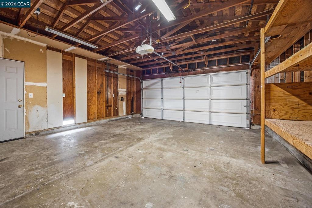 905 Heron Dr Property Photo 45