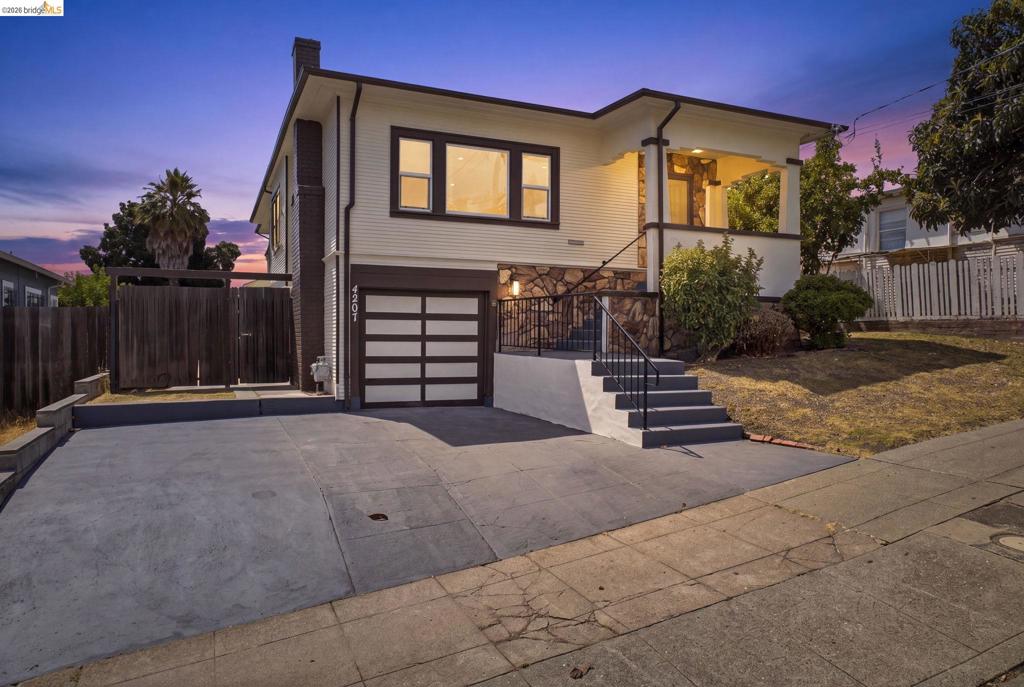 4207 Carrington St Property Photo 1