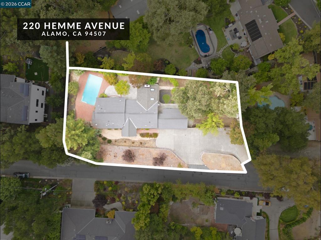 220 Hemme Ave Property Photo 3