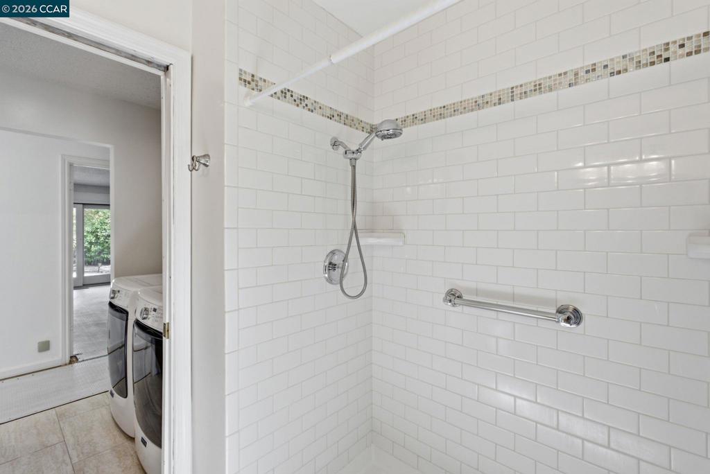 220 Hemme Ave Property Photo 21