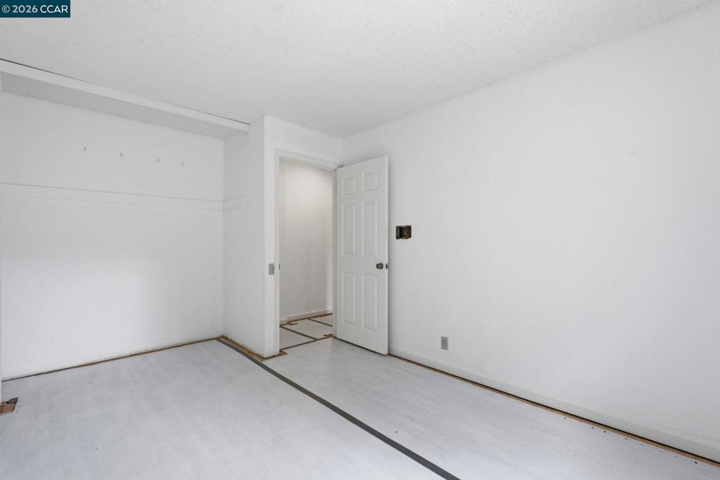 220 Hemme Ave Property Photo 23