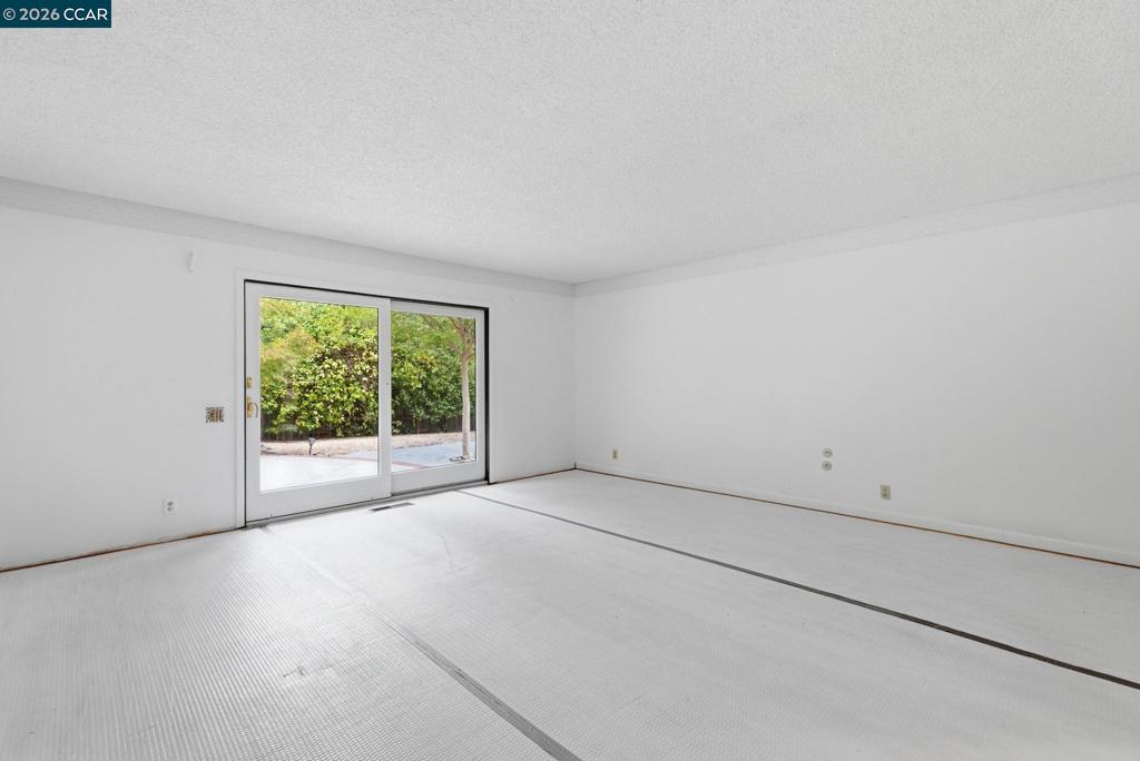 220 Hemme Ave Property Photo 25