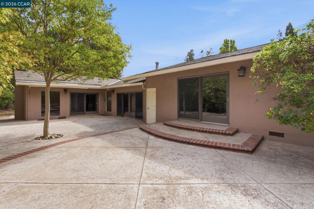 220 Hemme Ave Property Photo 32