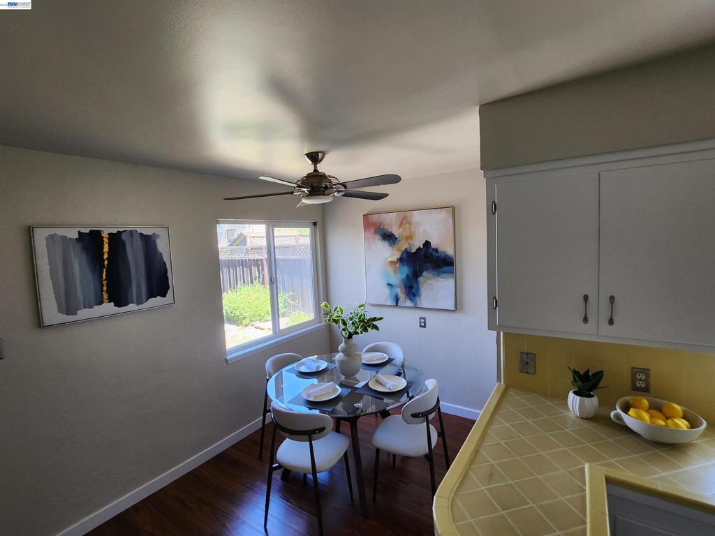 22590 Norwood Dr Property Photo 8