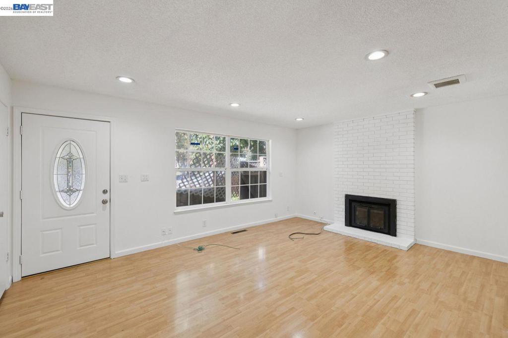 1712 Morrill Ave Property Photo 6