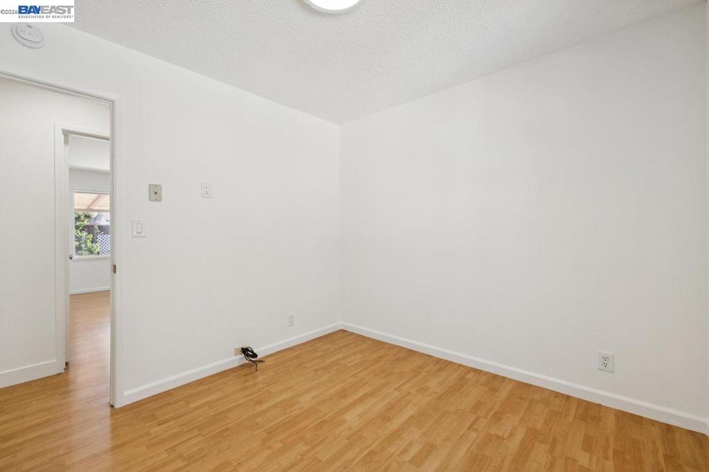 1712 Morrill Ave Property Photo 23
