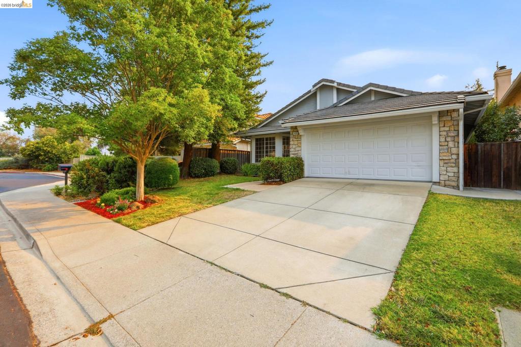 4928 Cougar Peak Way Property Photo 1