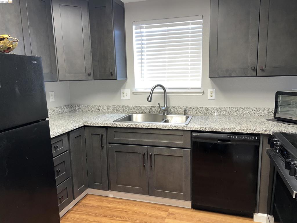 1800 Santa Fe St Property Photo 3
