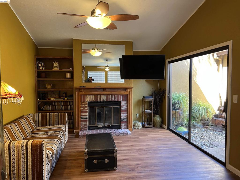 1800 Santa Fe St Property Photo 5