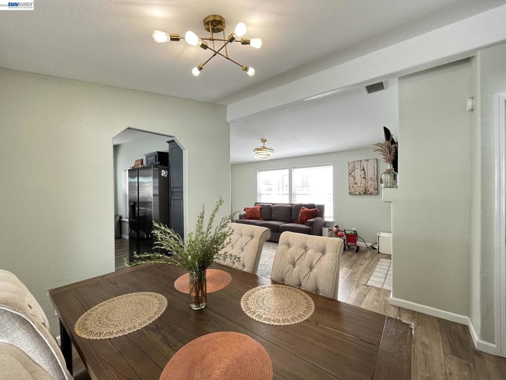 817 Sundial Circle Property Photo 10