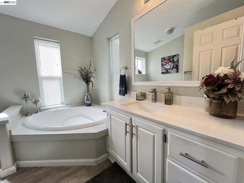817 Sundial Circle Property Photo 26