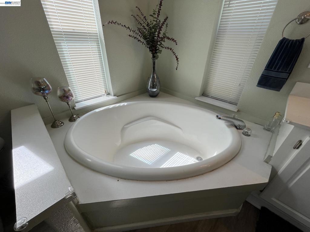 817 Sundial Circle Property Photo 28