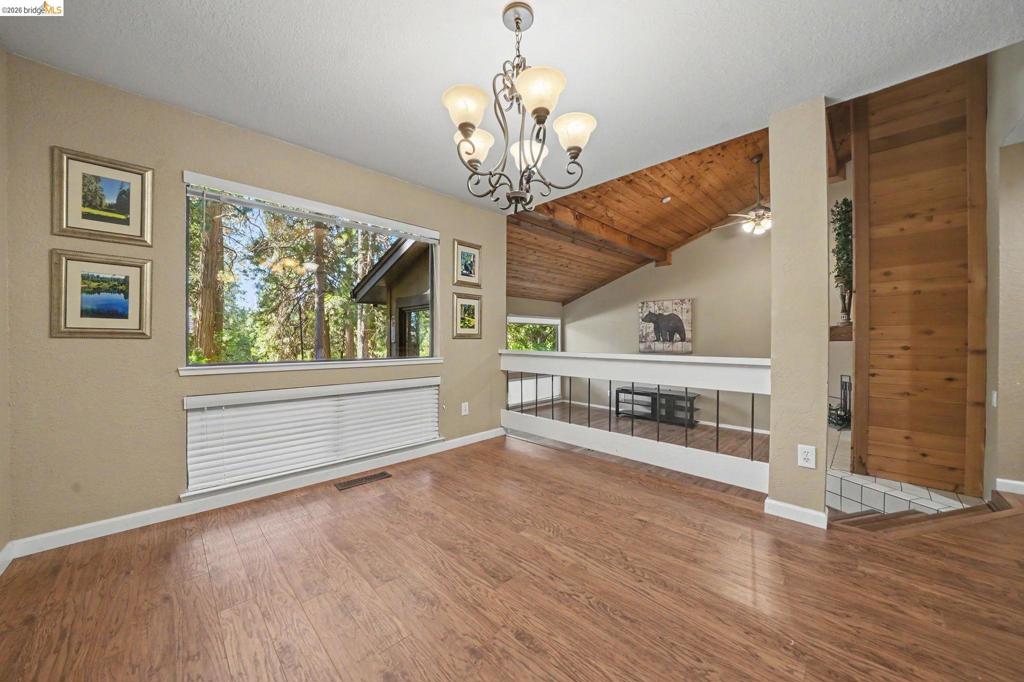 1128 Fairway Ct Property Photo 5