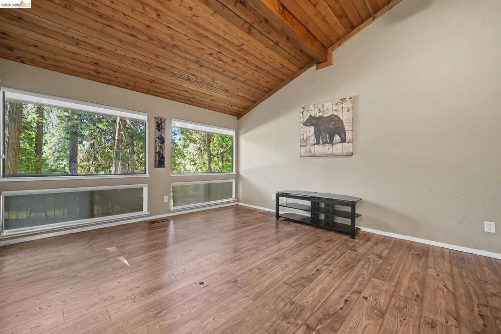 1128 Fairway Ct Property Photo 12