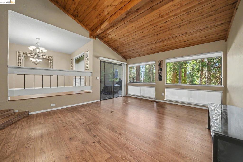 1128 Fairway Ct Property Photo 13