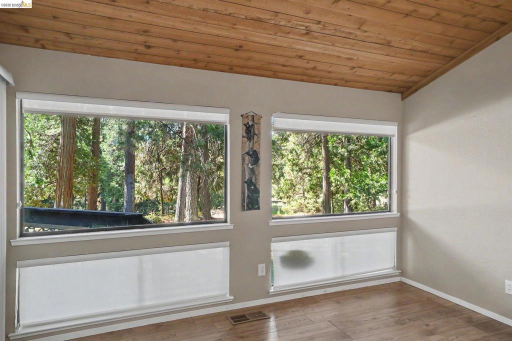 1128 Fairway Ct Property Photo 20