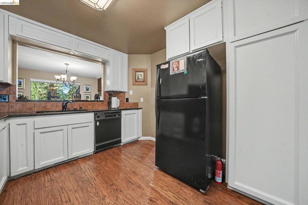 1128 Fairway Ct Property Photo 25