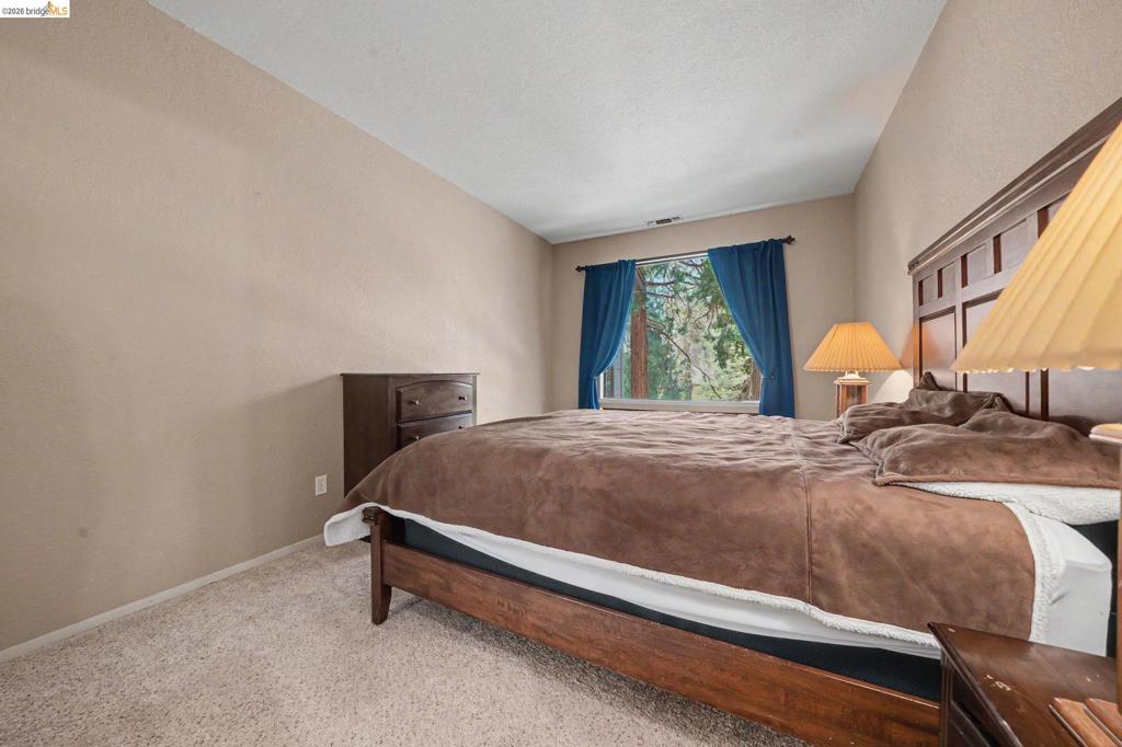 1128 Fairway Ct Property Photo 33