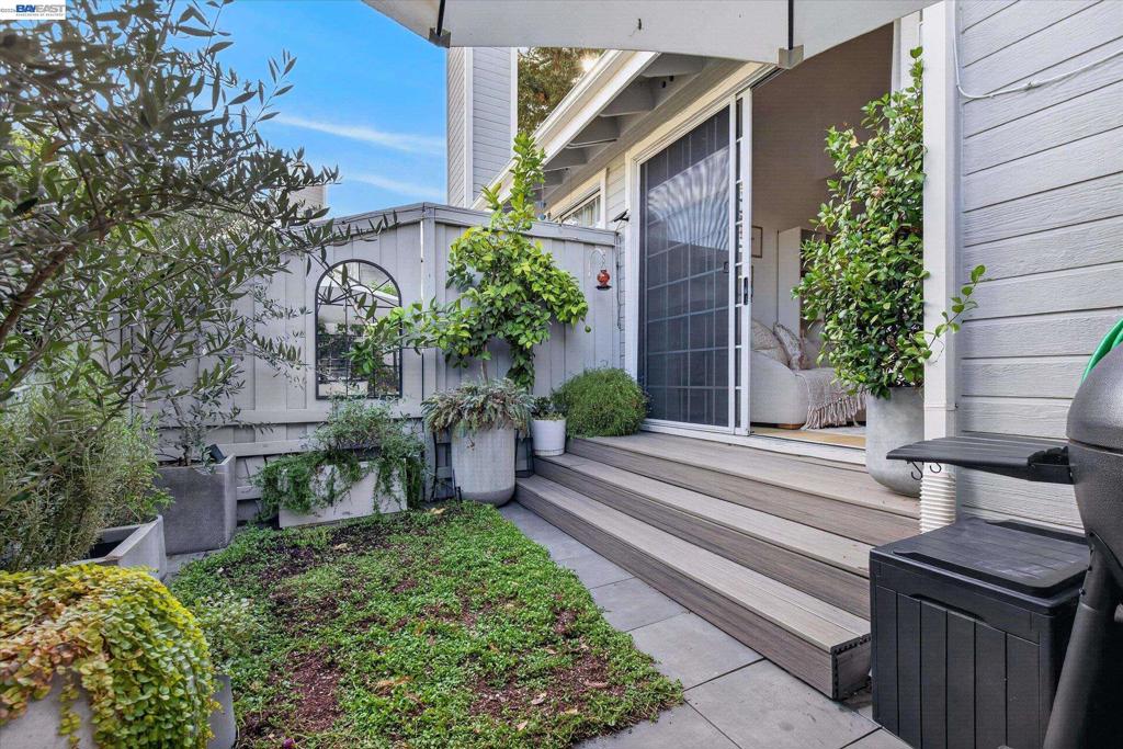 551 St John St Property Photo 31