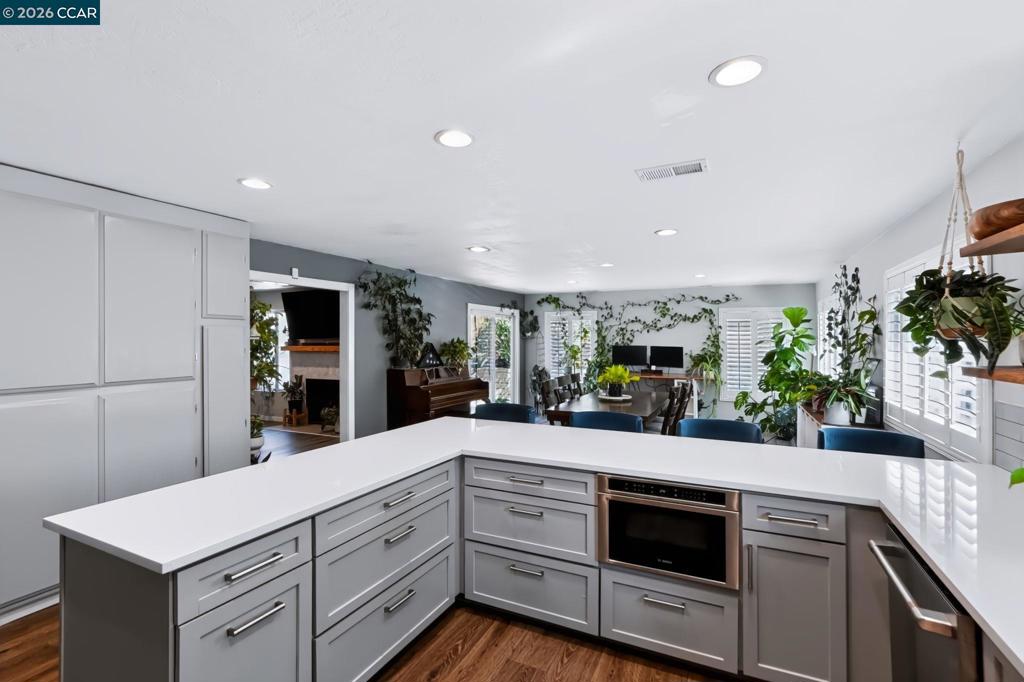 1628 Kingsly Drive Property Photo 12