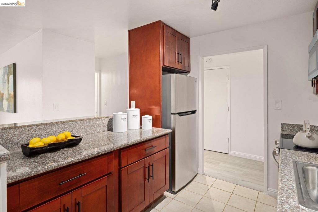 385 Jayne Ave 109 Property Photo 6