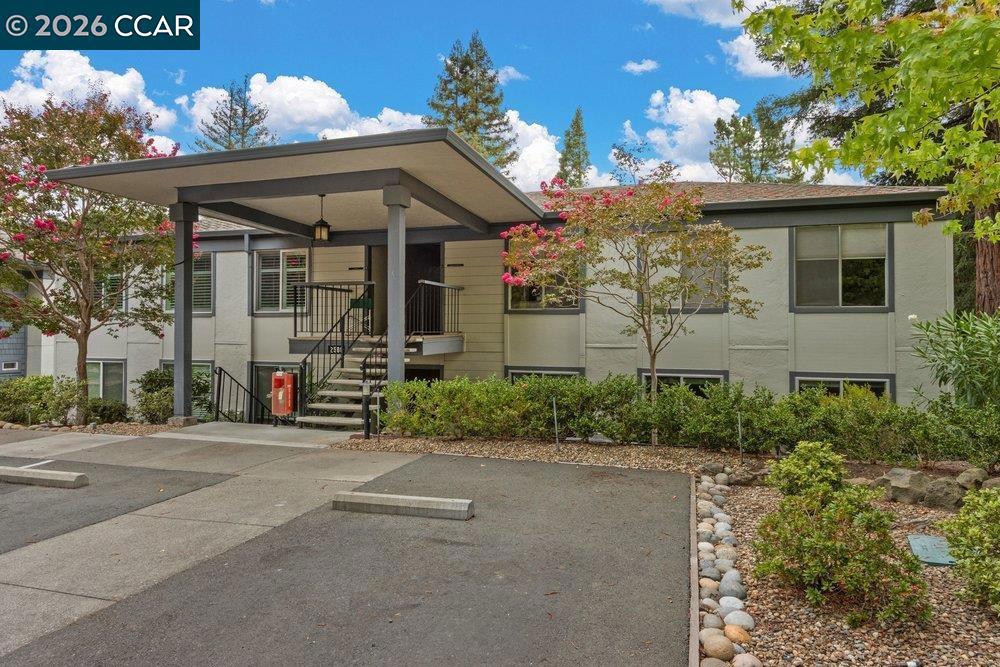 2500 Ptarmigan Dr 4 Property Photo 1