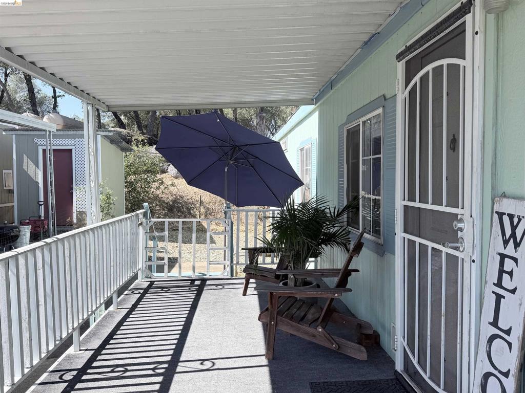 14192 Tuolumne Road Property Photo 2