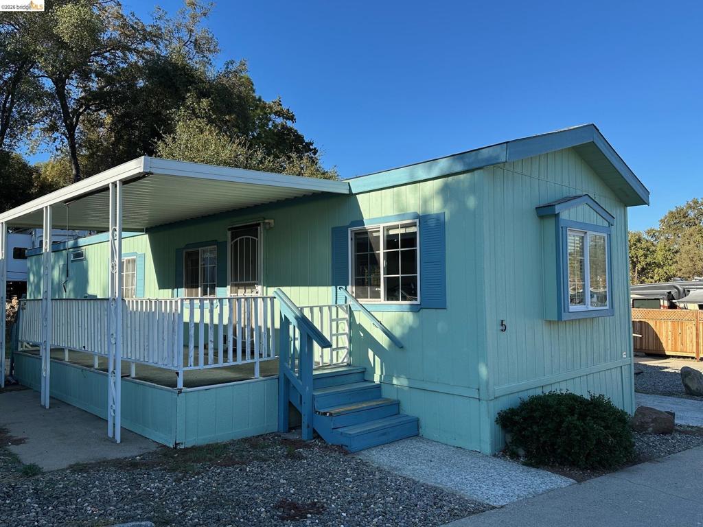 14192 Tuolumne Road Property Photo 10