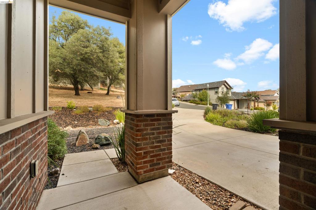 569 Spyglass Cir Property Photo 4